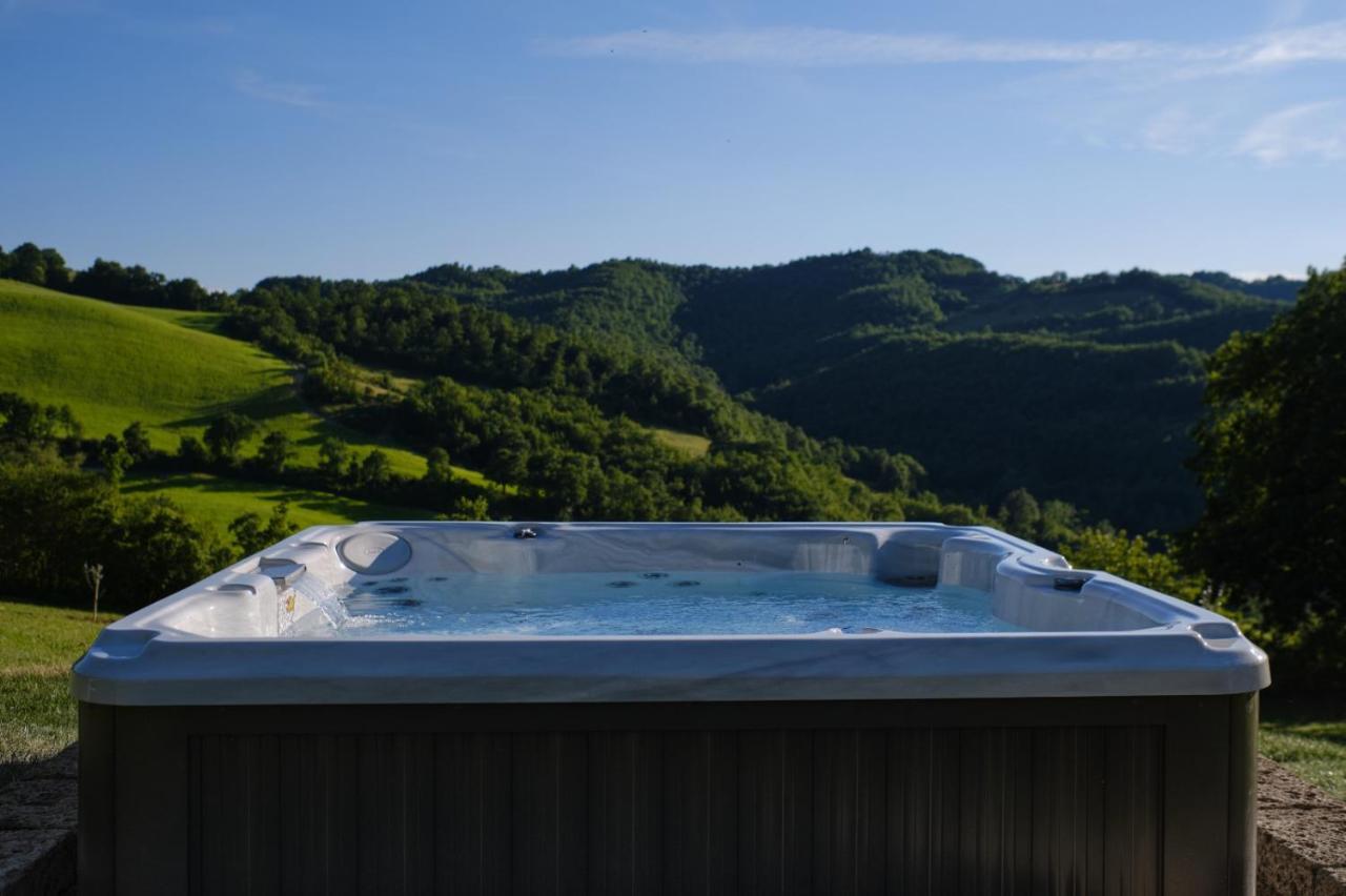 Casa Vacanze Colonnata 구비오 외부 사진