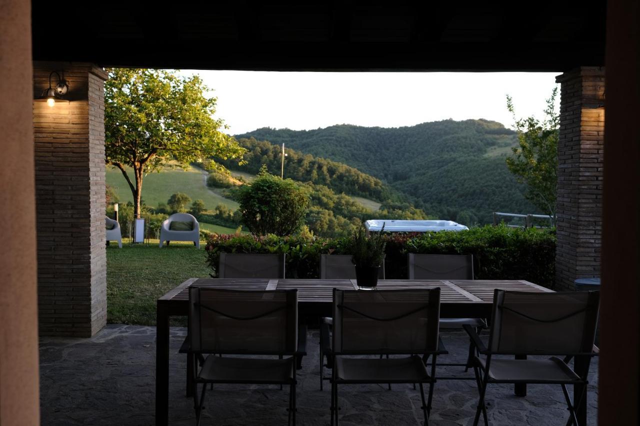Casa Vacanze Colonnata 구비오 외부 사진