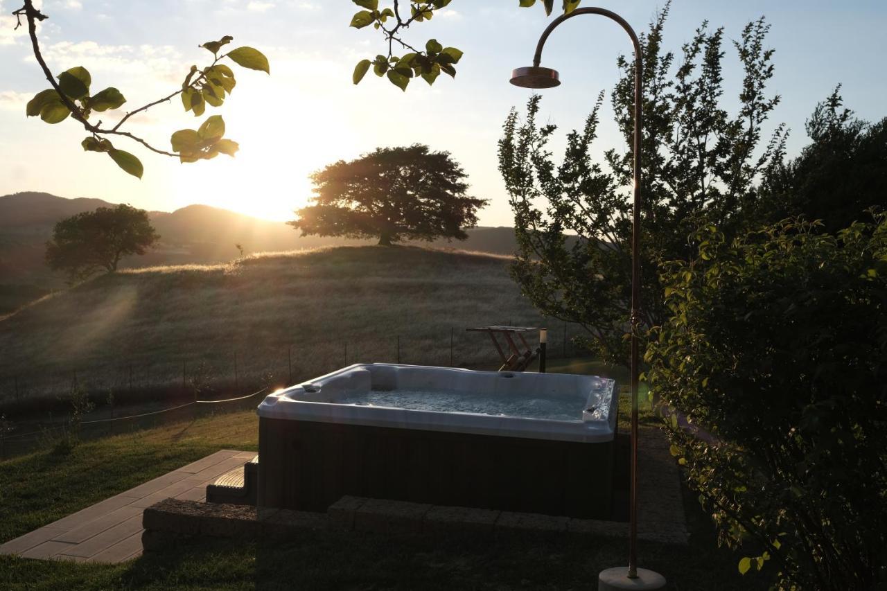Casa Vacanze Colonnata 구비오 외부 사진