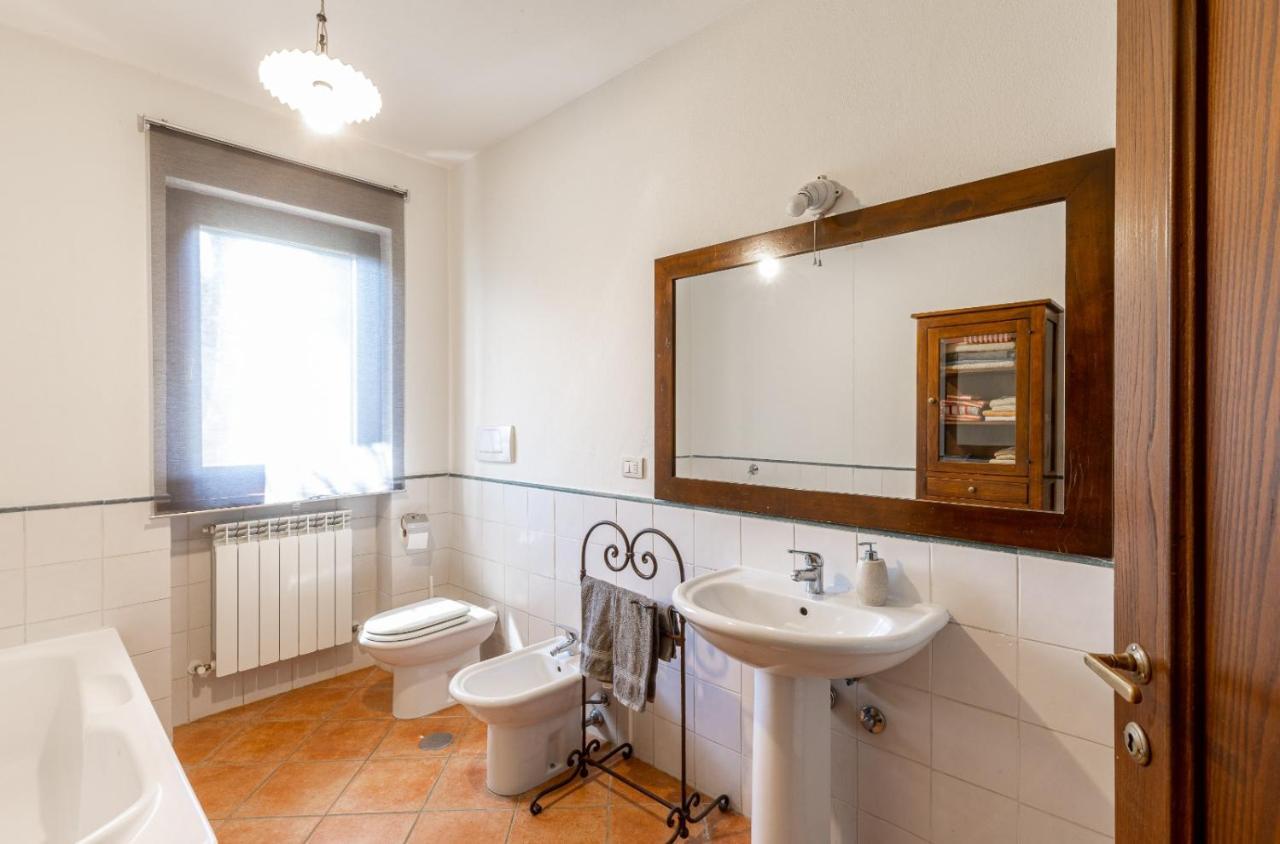 Casa Vacanze Colonnata 구비오 외부 사진